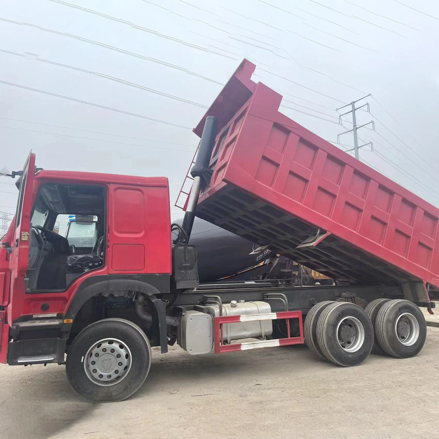 6X4 AWD OFF Road 20tons 20t Muldenkipper hinten Verladung Bergbau Sandstein Baumaschinen Transport für schwierige Straße Situation