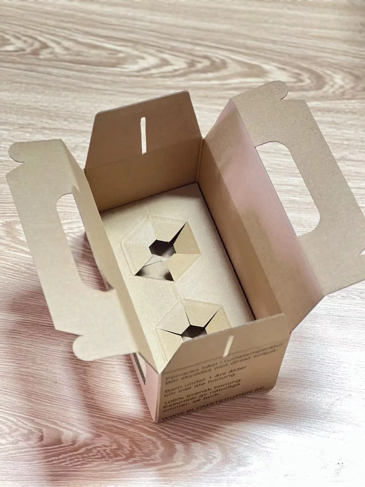 Custom Window Gift Box Cardboard Corrugated Glass Can Paper Box