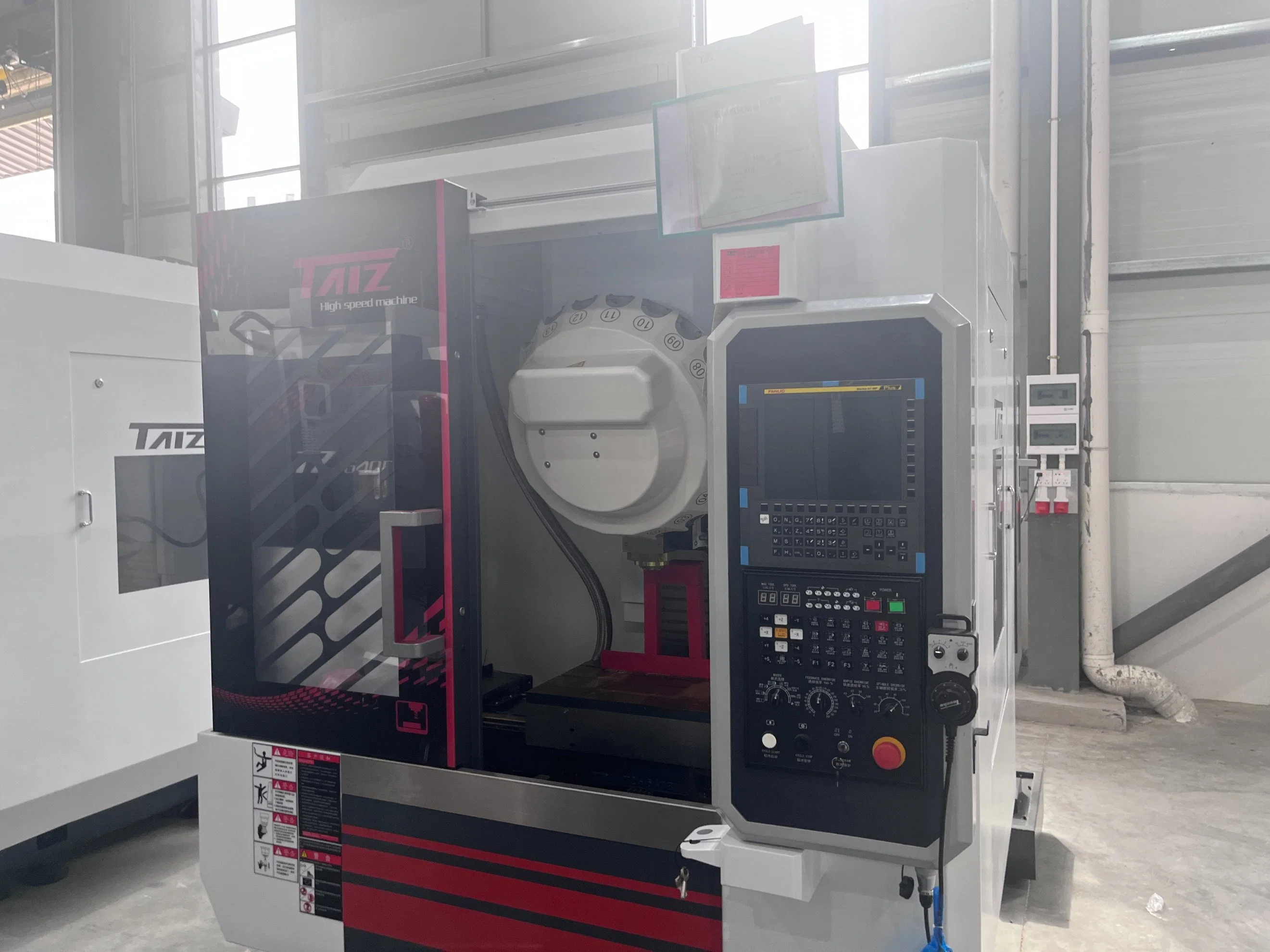 Máquina perforadora automática CNC para procesamiento de perfiles metálicos