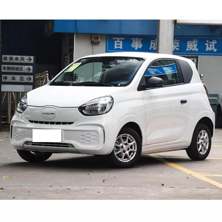 2WD Cute Friendly Roewe Clever with Flexible Back Seat Speed 100 Km/H Cruising Range 311 Km High Performance From China