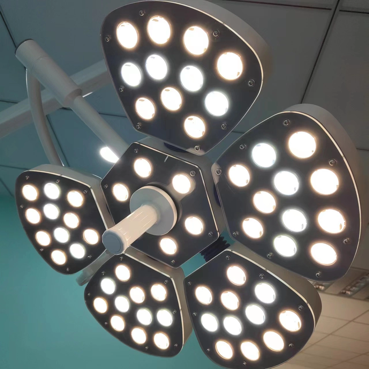 Medical Ceiling Mounted Operating Room Lamp LED Shadowless Surgical Light for Hospital