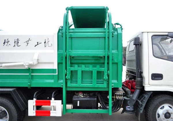 Dongfeng 4X2 Side Loading Garbage Truck