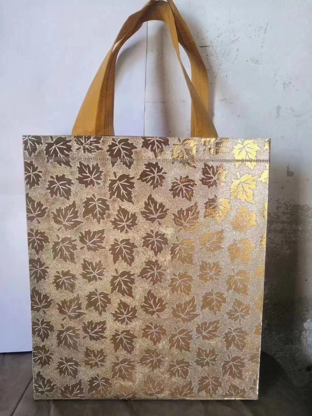 Custom Beautiful Glitter Paper Bag with Variety Styles