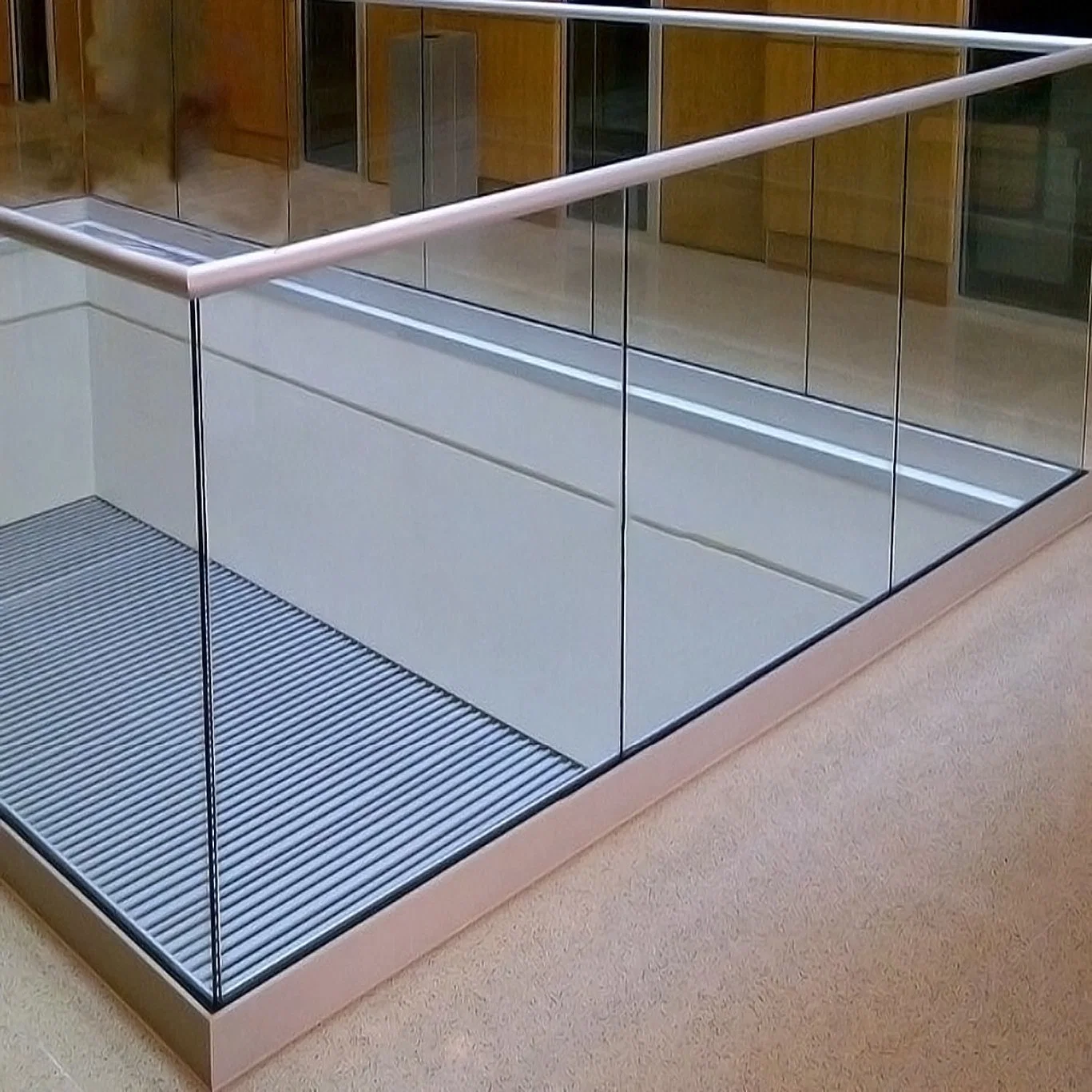 American ASTM Standard Hotel Stair Tempered Laminated Glass Fence