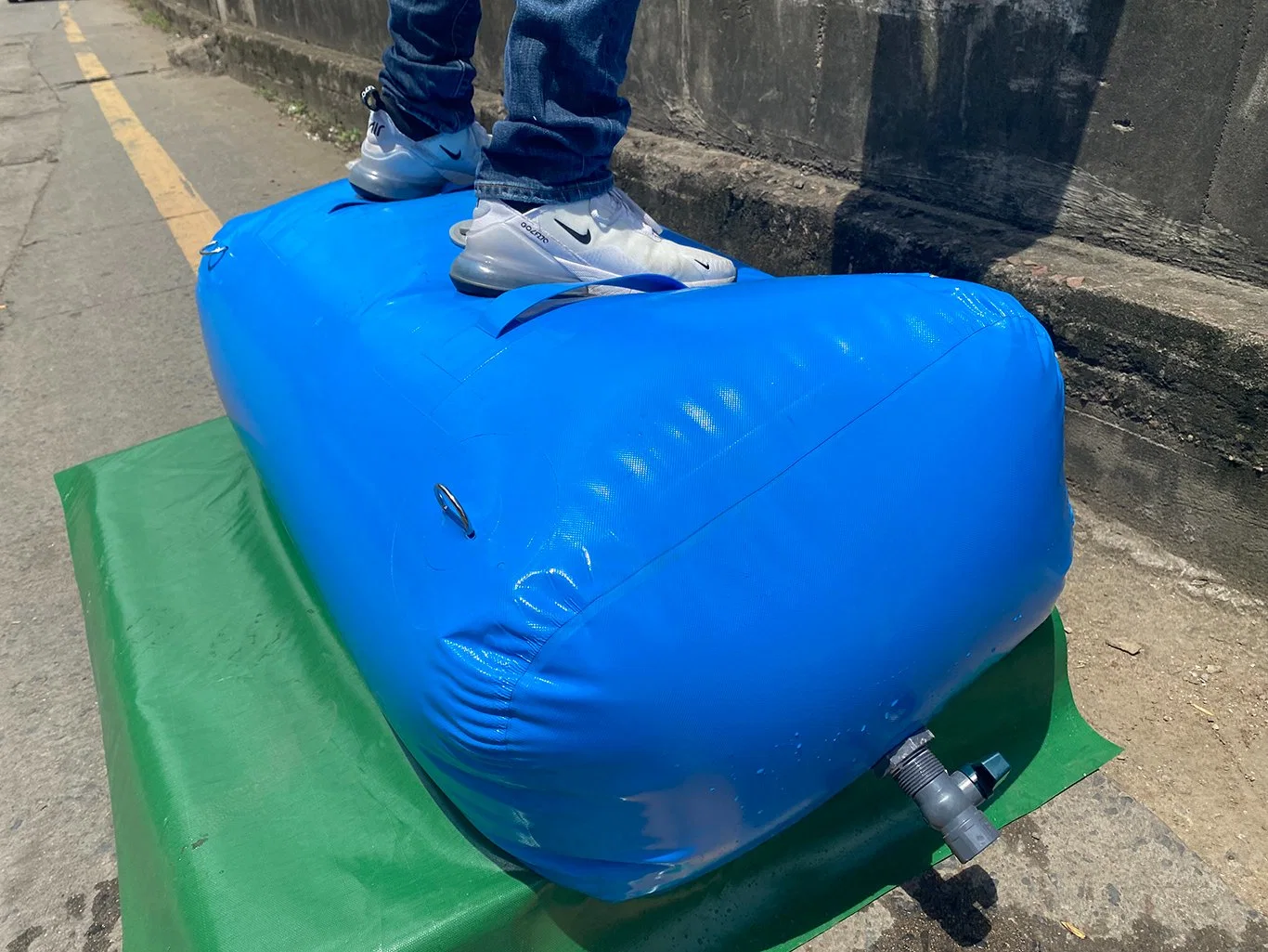 Litong 1000 Litre PVC Mesh Tarpaulin Plastic High Quality Container Water Well Pressure Tank Onion Bladder China Supplier