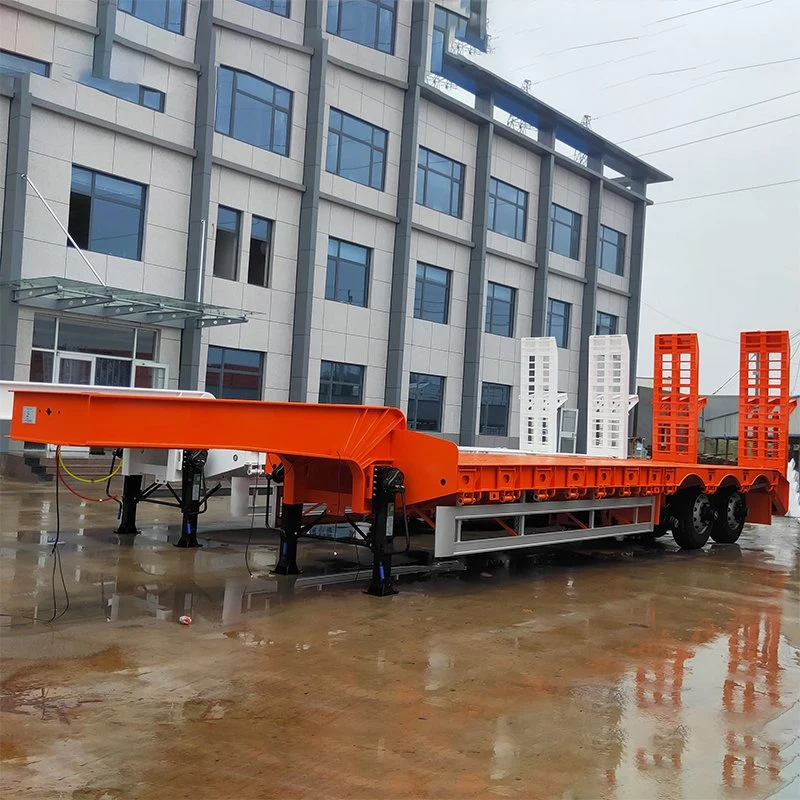 Tri-Axle Lowbed Semi Trailer Truck for Excavator / Heavy Duty Truck Transport with Standard Rims