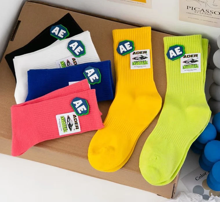 Wholesale Colorful Stick Logo Cotton Socks Unisex Sports Socks