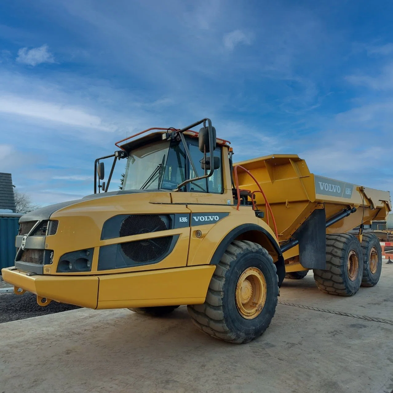 Volvo A25g Articulated Hauler Mining Dump Truck 235kw