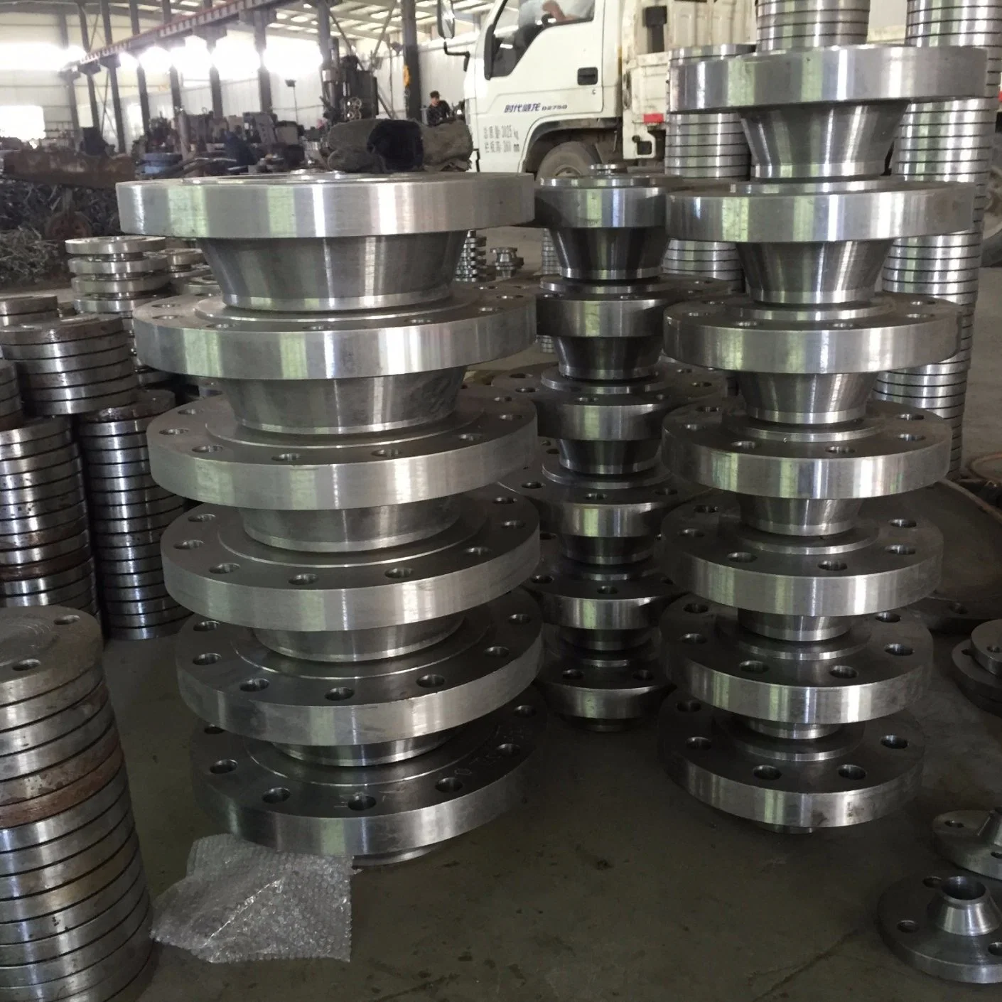 DIN Standard Carbon Steel Forged Flanges Pipe Fittings