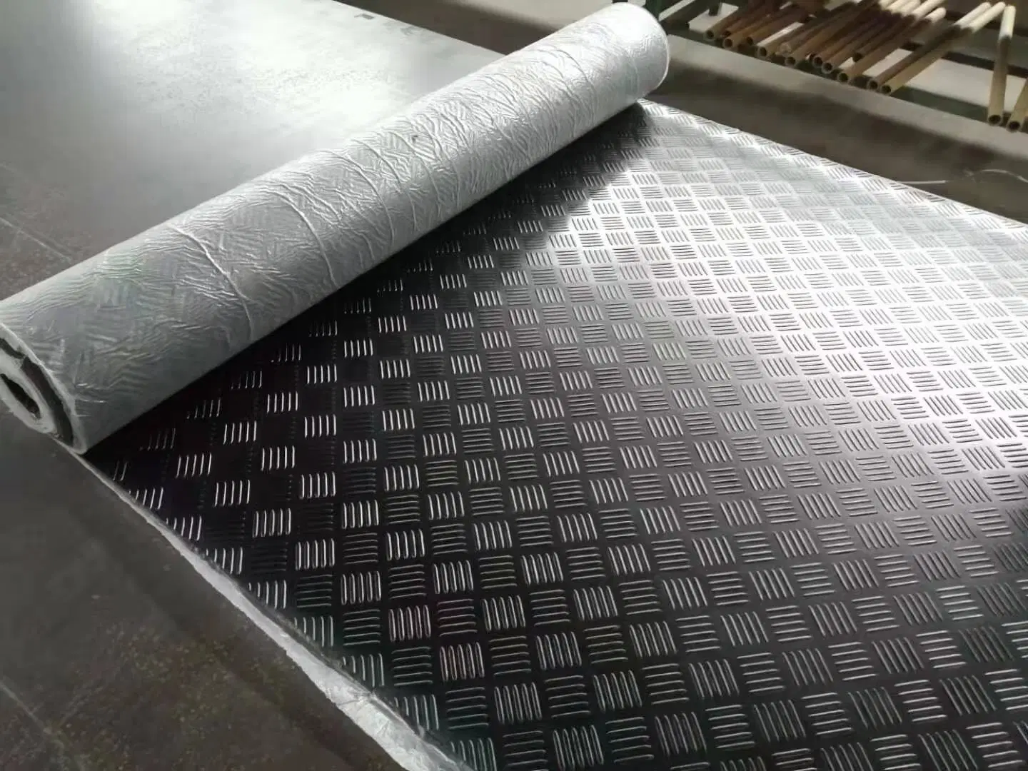 Cloth Insertion Silicone Smooth Rubber Sheet, Colorful Industrial Rubber Flooring Sheet