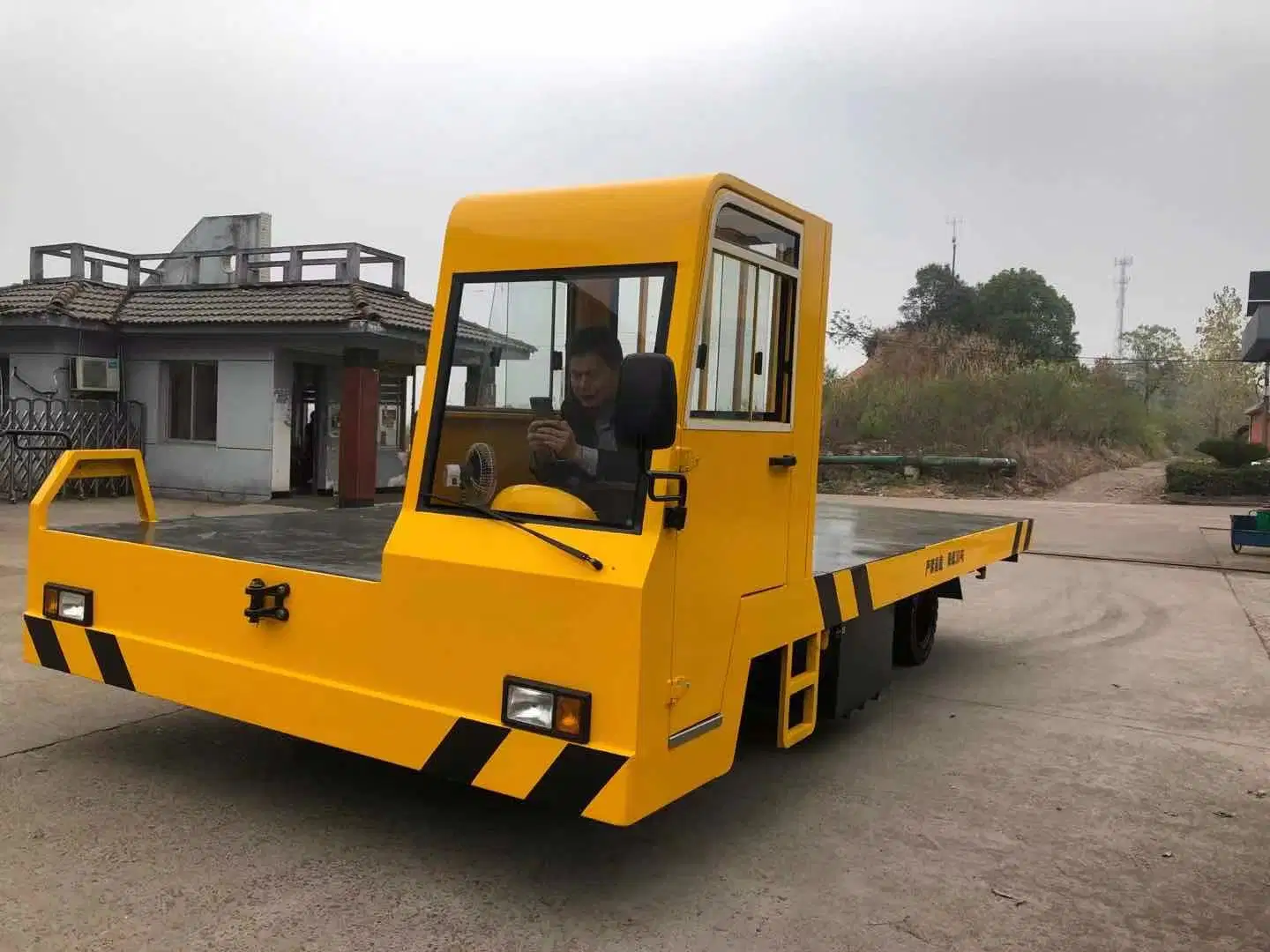 Customized Trackless Battery Electrical Flat Car 50 Ton Electric Transfer Flat Trolley