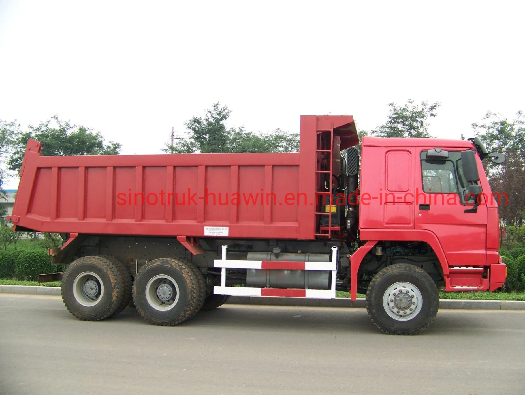 Sinotruk 6X6 30 Ton Dump Truck HOWO off Road Tipper Truck