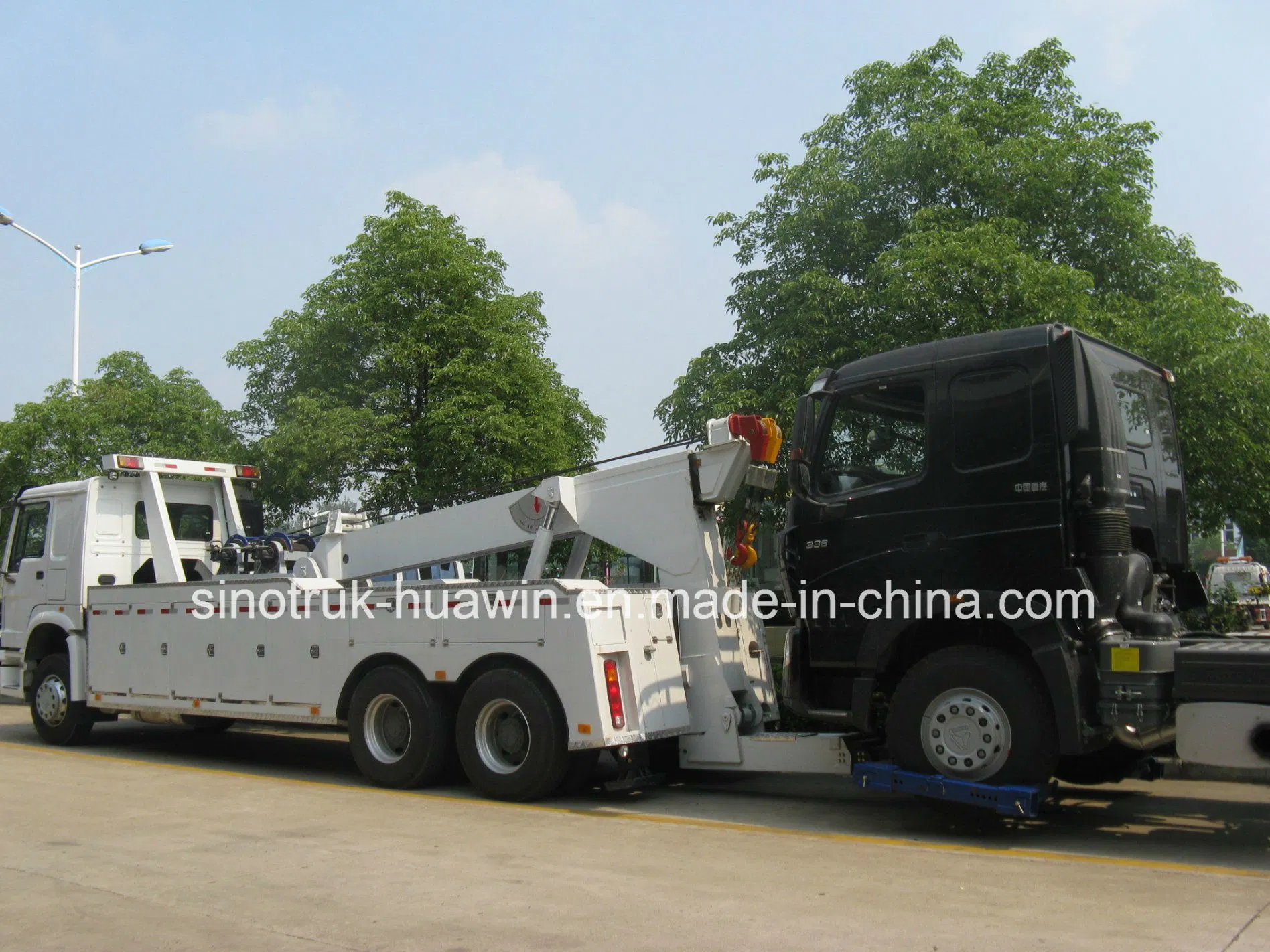 High quality/High cost performance  Sinotruk Wrecker Towing Truck