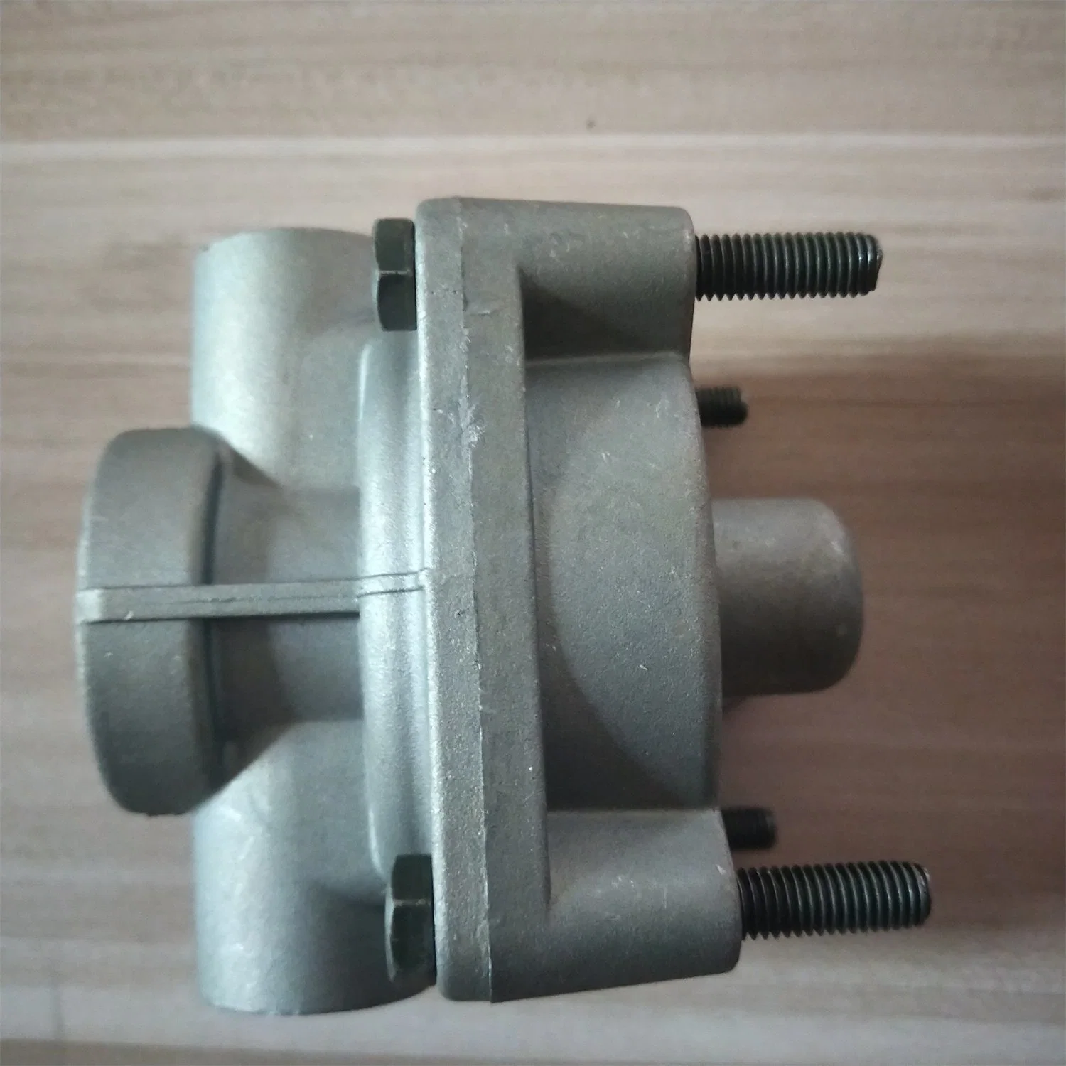 Popular European Brake Valve válvula de relé de freno neumático de calidad superior Con válvula de freno de camión