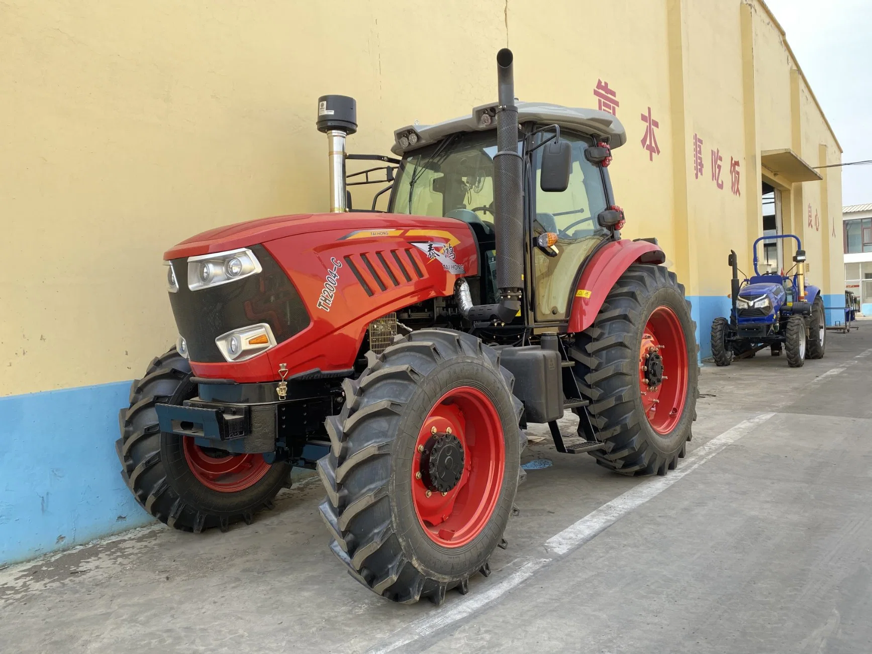 Nueva moda Precio barato 130HP 140HP 150CV 4WD máquina agrícola Tractor agrícola compacto