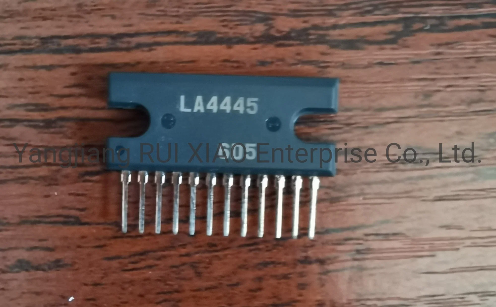 5,5 W 2 canales del amplificador de potencia AF de la IC4445 Amplificador de potencia de audio, un circuito integrado, componentes electrónicos