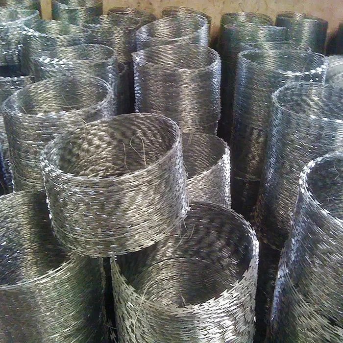 Precio de Venta Industrial Grado Alta calidad Razor galvanizado Barbed Cable para seguridad de protección de cercado