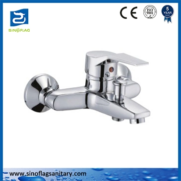 Economic Zinc Alloy Wall Mounted Bath Tub Faucet