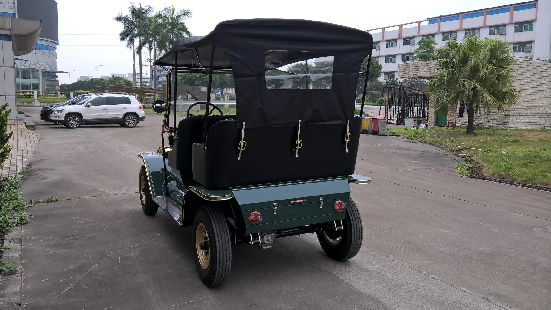 4 plazas Electric Carrito de Golf Club de la batería de plomo ácido Buggy carro de golf Alquiler de coche eléctrico