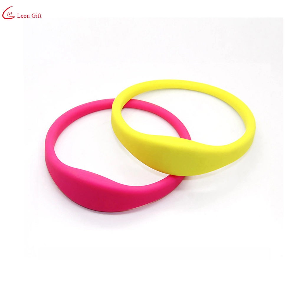 Factory Custom ID Chip Bracelet Silicone Production Induction Attendance RFID Wristband