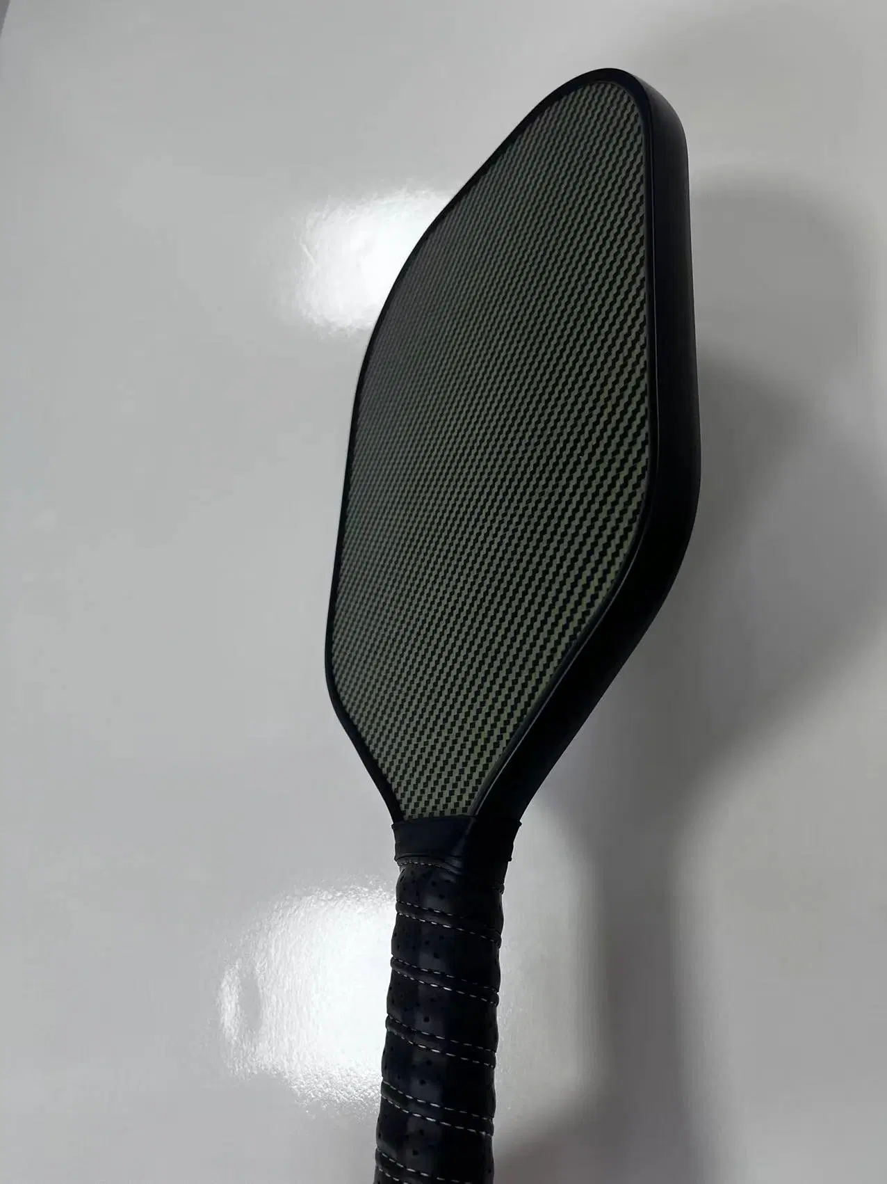 New Develop 3K+ Kevlar Face with Honeycomb Polypropylene Core Elongated Pickleball Paddle