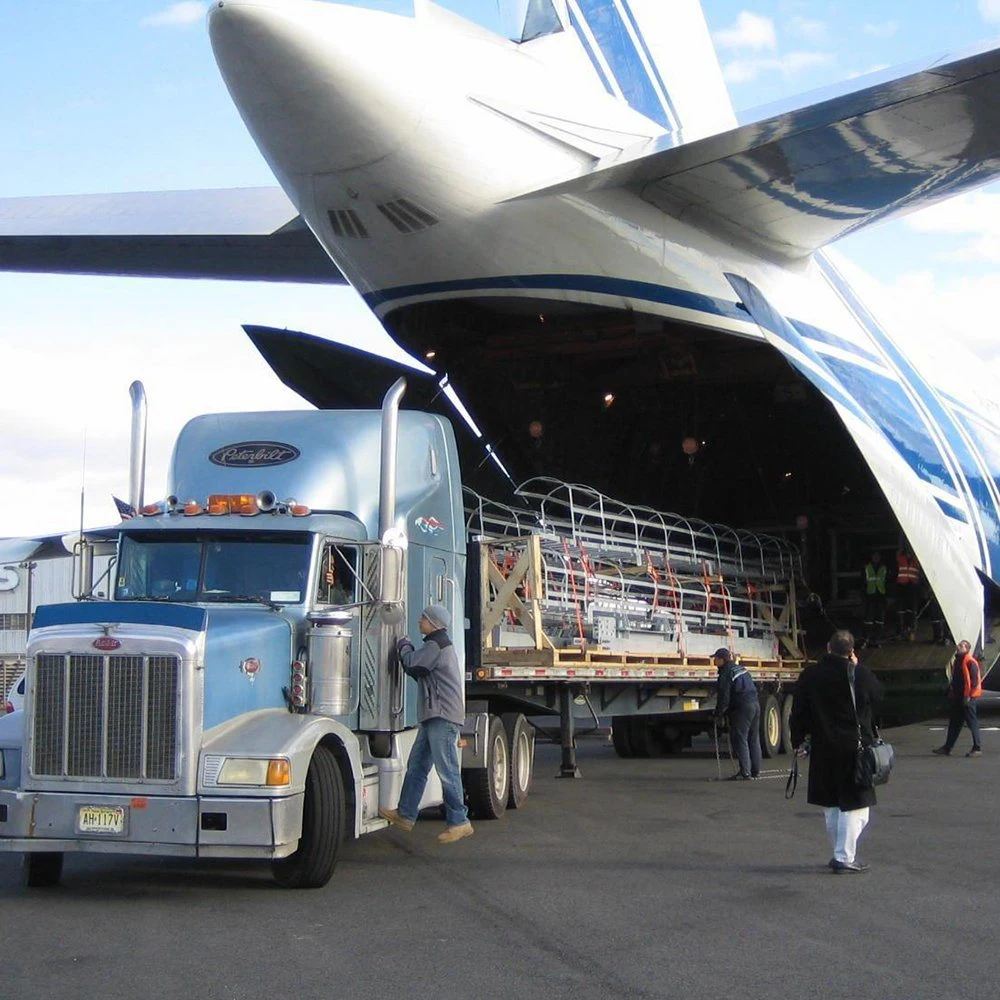 DHL TNT UPS Ceva Logistics Service Transporte aéreo Mar Sensible cargo Reino Unido línea dedicada Logística Internacional