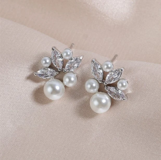 La moda Pearl CZ Stud. Boda nupcial CZ Pearl earring espárrago Joyas