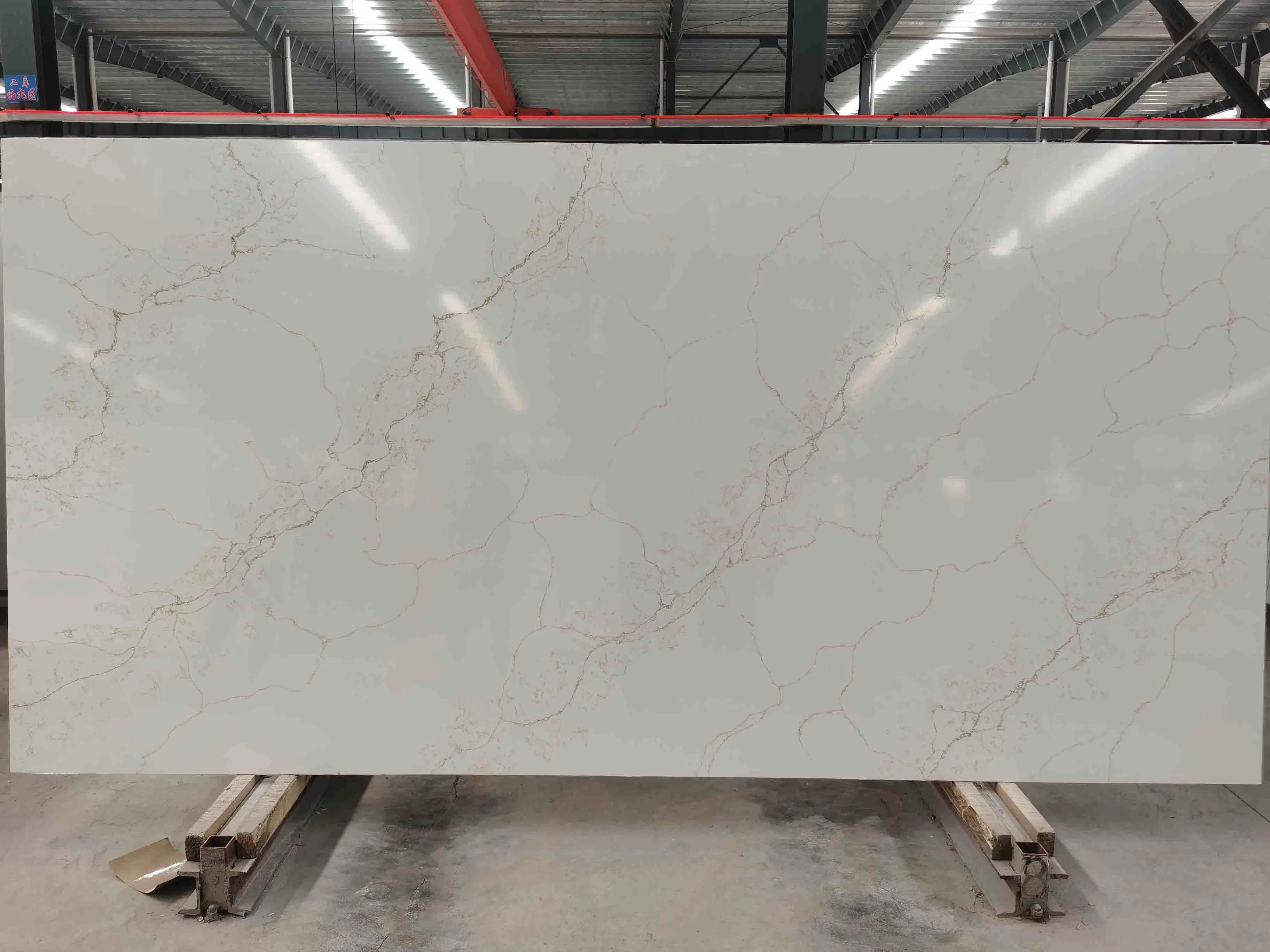 Resistente a impactos Cararra White artificial Quartz Slab/Stone com superfície polida