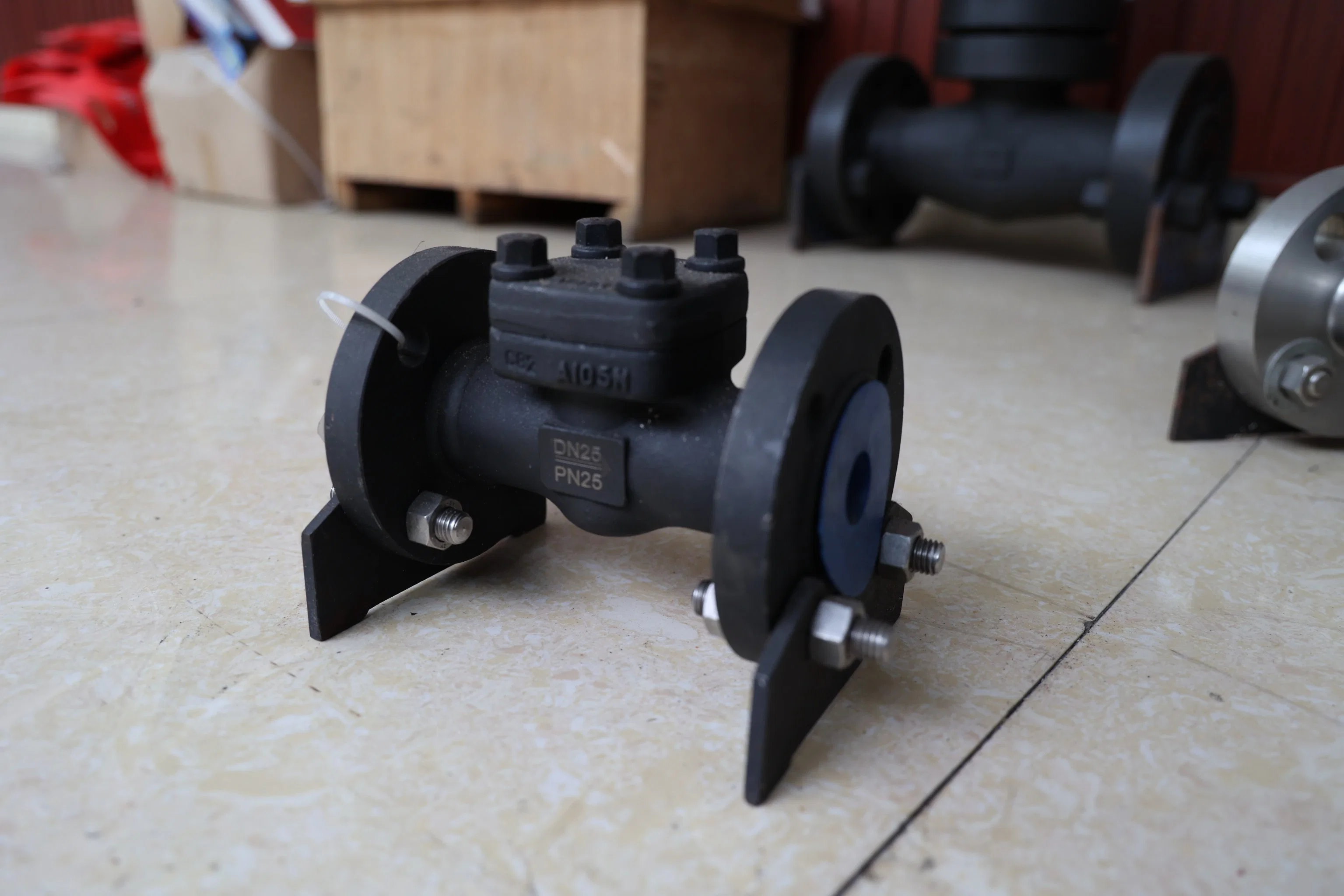 API DIN Standard WCB/Stالمقاوم للصدأ Steel Gate/Globe/Check/Butterfly/Ball Valve Steel Valve