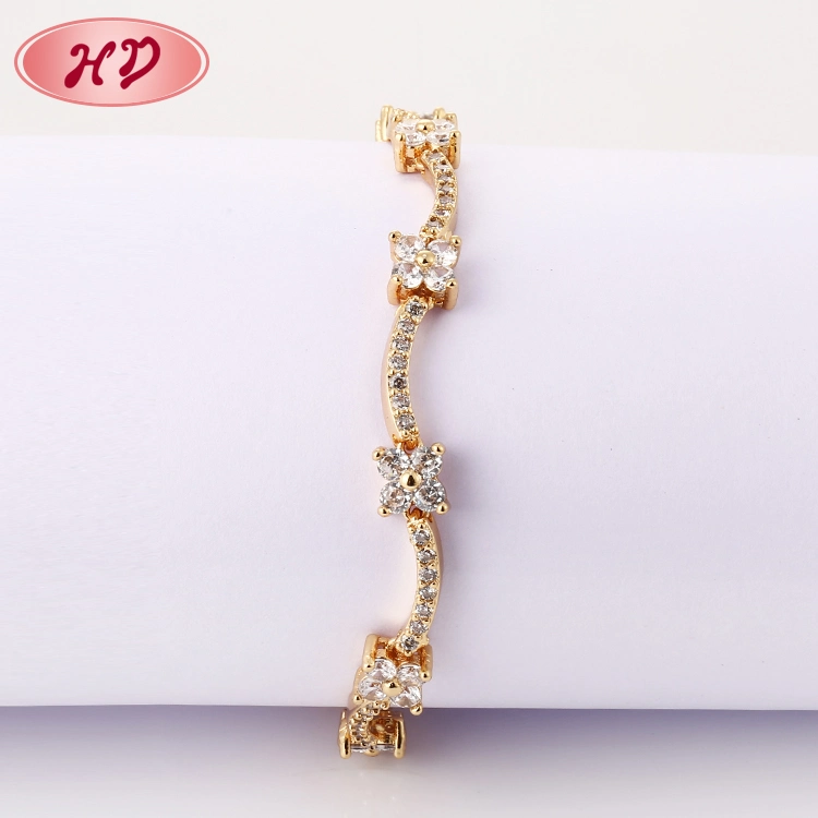 Gold Plated Womens Fashion Charms Bracelet Design for Girls