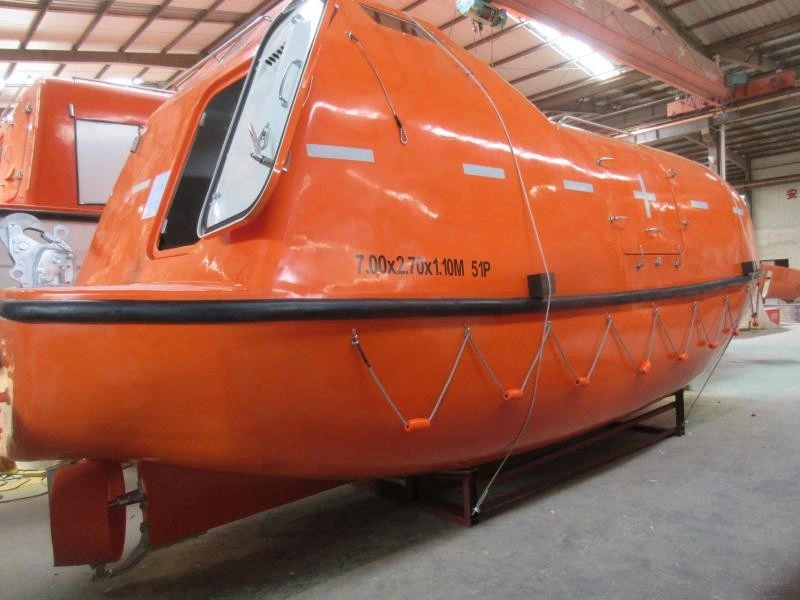 Schiffsausrüstung Solas Zertifikat G. R. P Material 7,5m 7,5f Modell Totally Enlcosed Life Boat Telb 55 Personen Tanker Version und Davit zum Verkauf