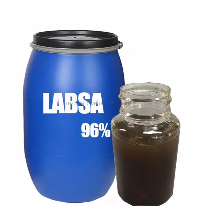 يتم ملء البنزين الخطي الخالي في أسطوانة أو LABSA لخزان IBC 96%