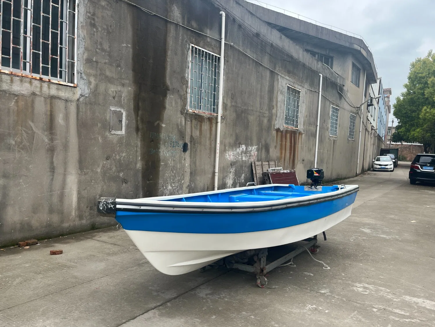 14FT/4,3 m prix bon marché matériel bateau de travail de la pêche en fibre de verre bleu bateaux de course