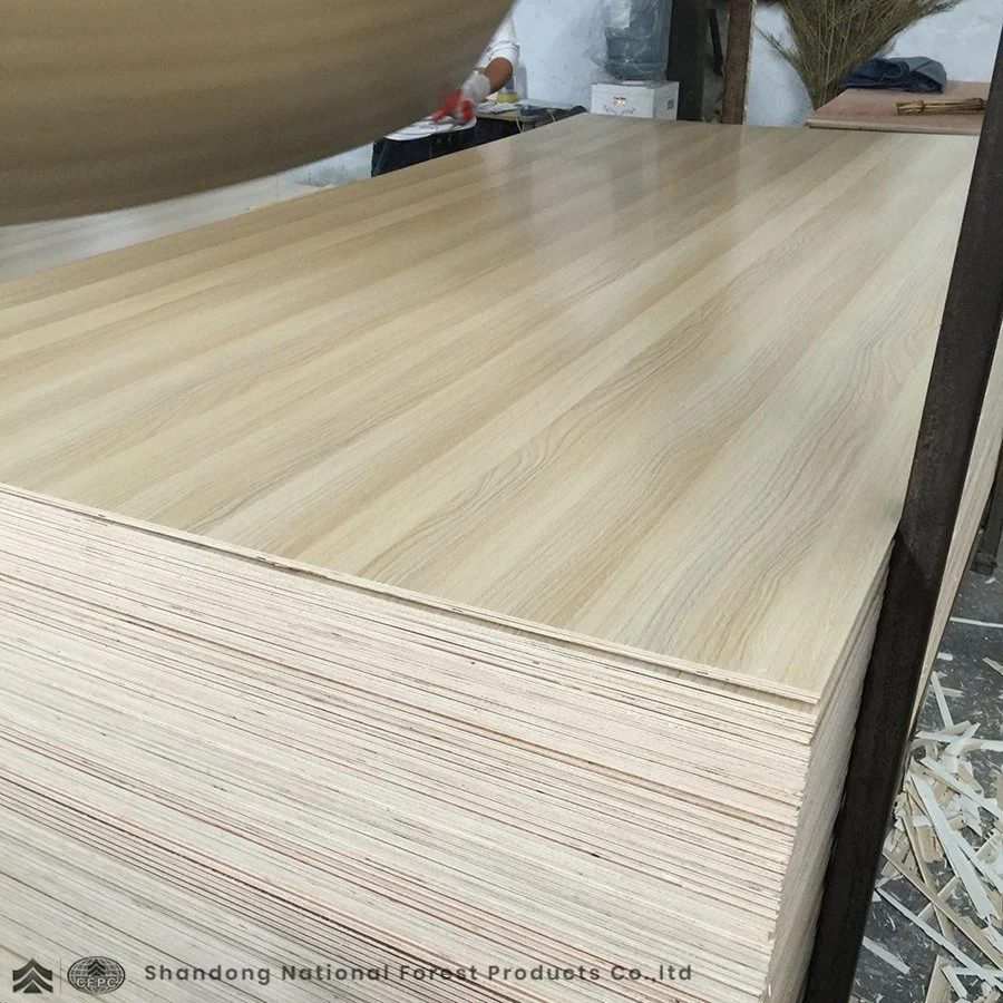 Pino de contrachapado de madera de pino directa de fábrica de muebles de madera contrachapada de Comercial Pino