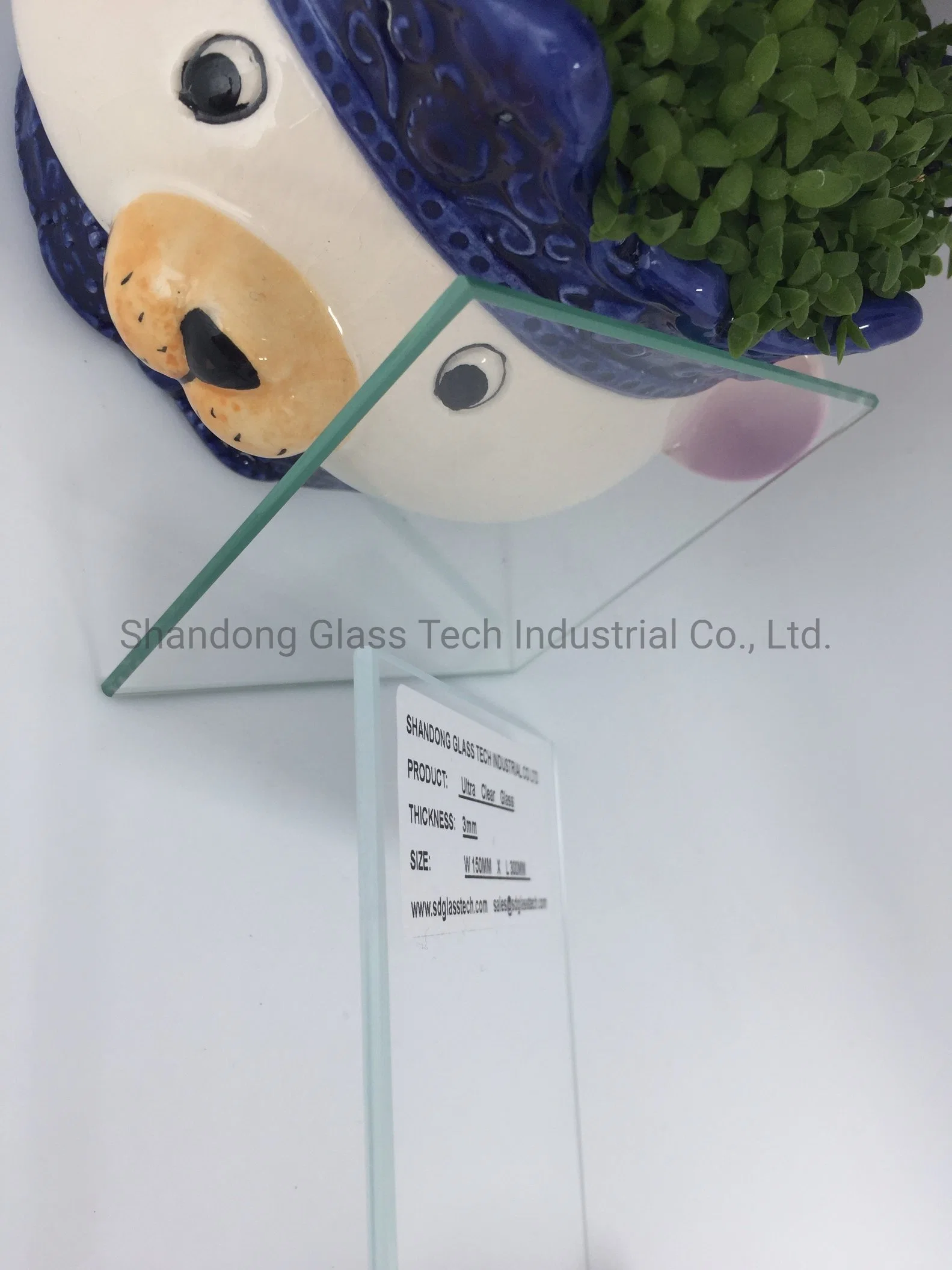 6mm 10mm Ultra Clear Tempered Glass Sheet/Low Iron Toughed Glass Panels with Ass/Nzs2208 Certificate and Extra Clear Float Glass with End Cap Packing