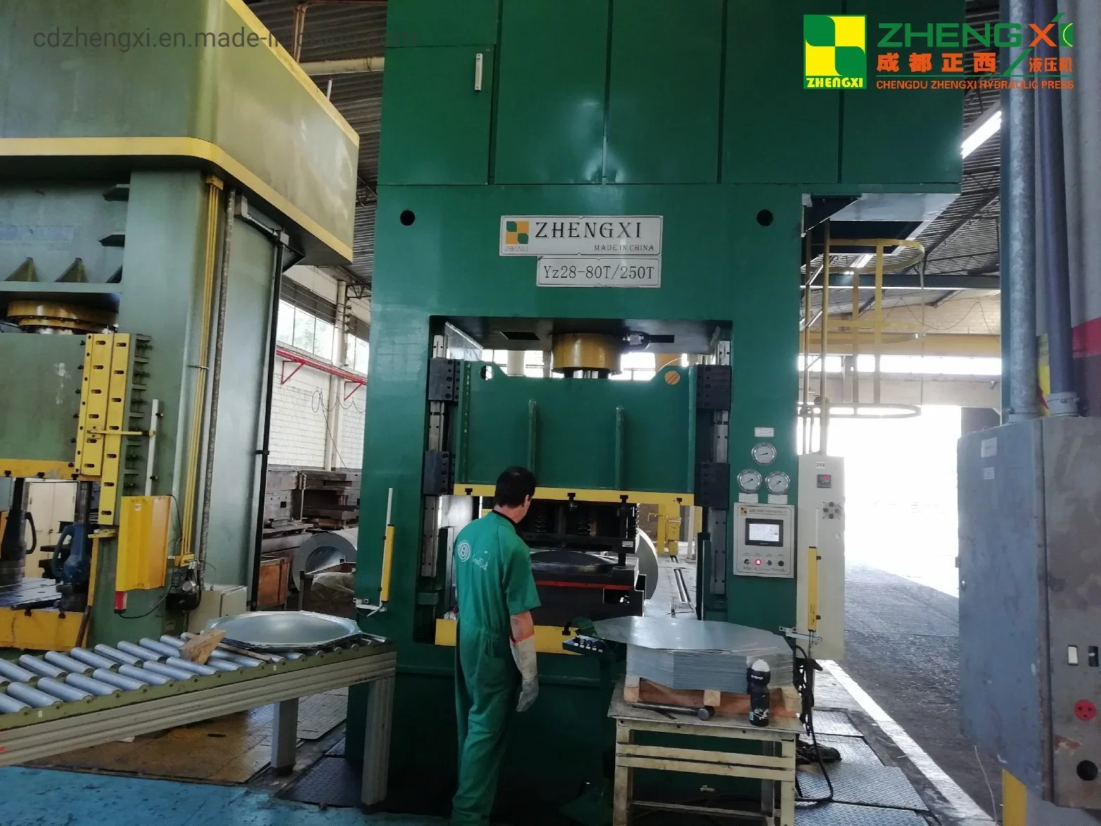 890 Ton Hydraulic Press Machine 4 Post Deep Drawing Press Machaine