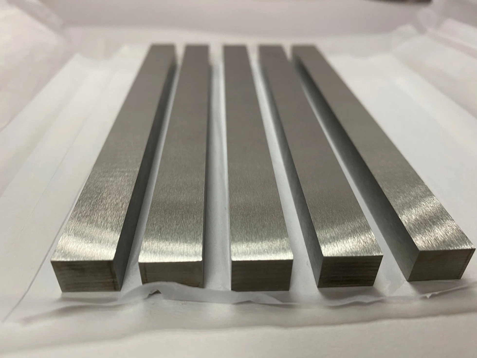 Mo1/Mola/Tzm Molybdenum Bar Molybdenum Rod and Molybdenum Plate