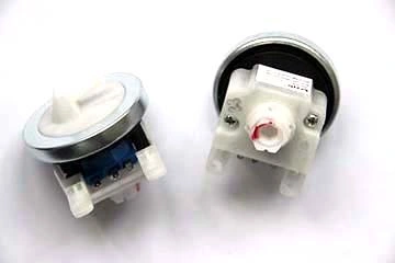 J60-220 (302411600009) Hochfrequenz-DC 5V 3 Pins RoHS-konform Weißer Farbwasserstand elektronischer Drucksensor für Waschmaschine Wassersteuerungsregelung