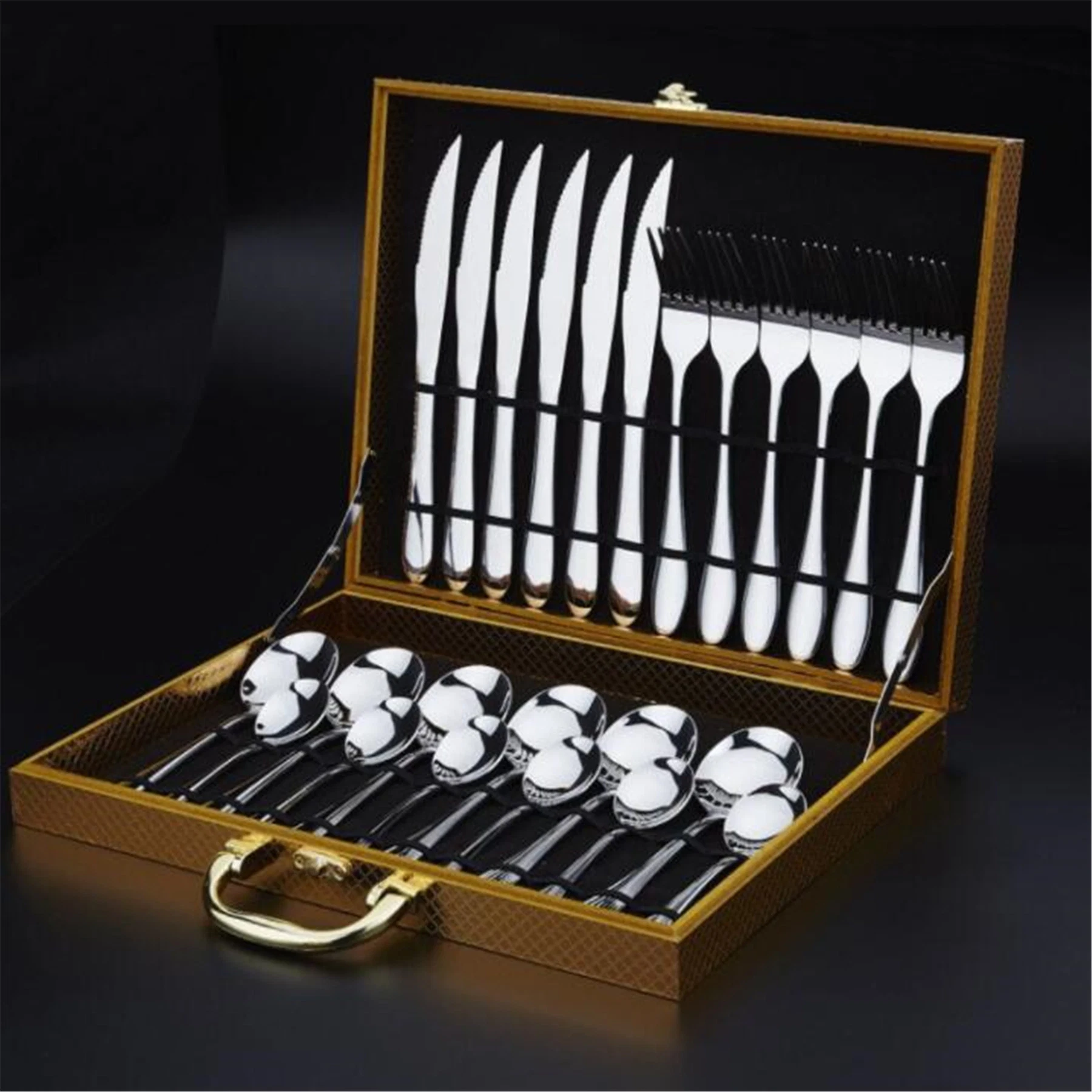 Tenedor cuchara cuchillo Dinnerware Sets 24pcs Luxury Party Flatware Gold Acero inoxidable chapado