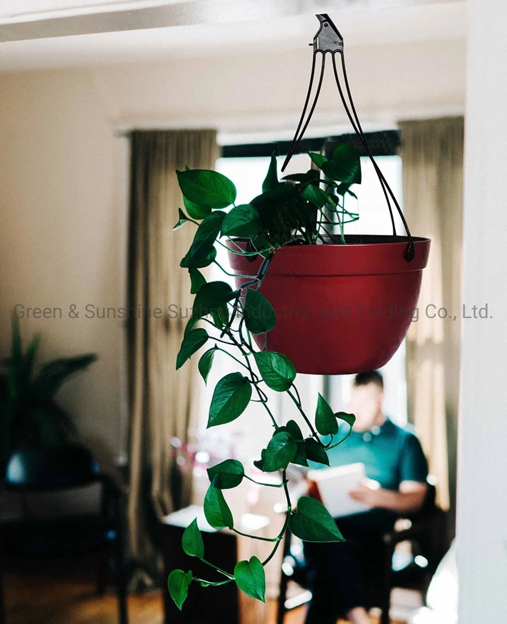 Factory Directly Sale Biodegradable Durable WPC Flower Pots 12"Bell Hanging Basket with Hanger Plastic Flower Pot Plant Pot Garden Planter