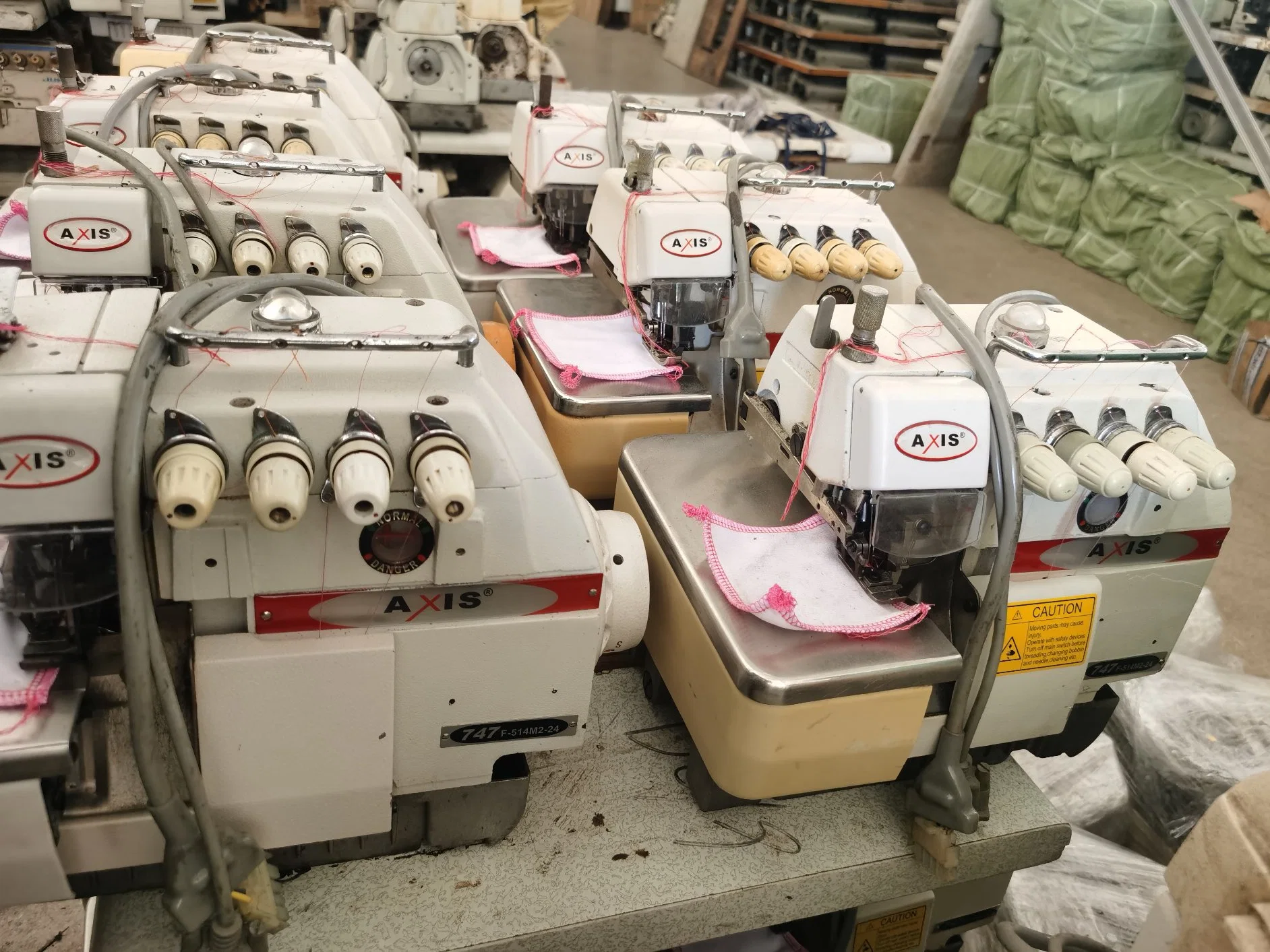 Overlock Machine Seconds Direct Drive 747dd مستخدمة Maquinas De Coser التصنيع في يوزداس