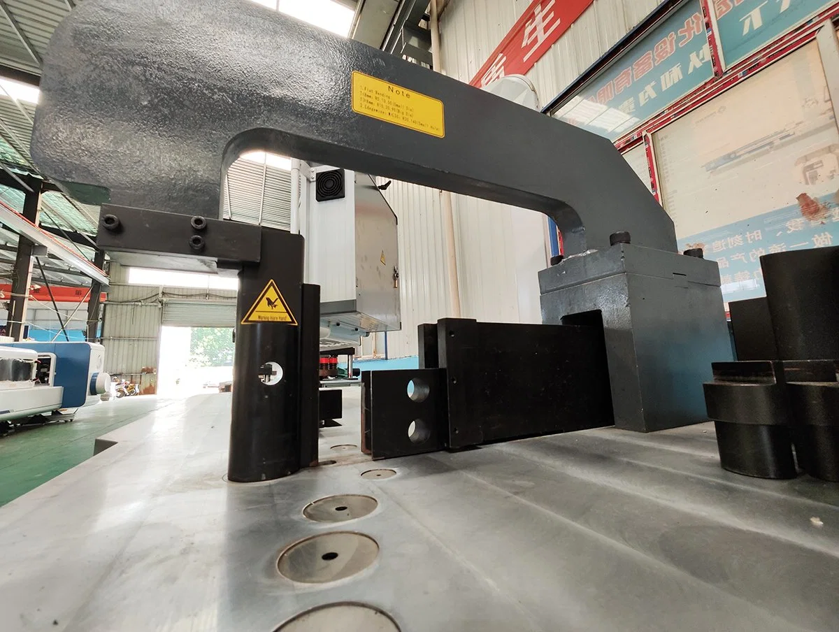 Beiene Smart 3D máquina hidráulica de curva de barra de bus CNC Servo con Cobre y aluminio