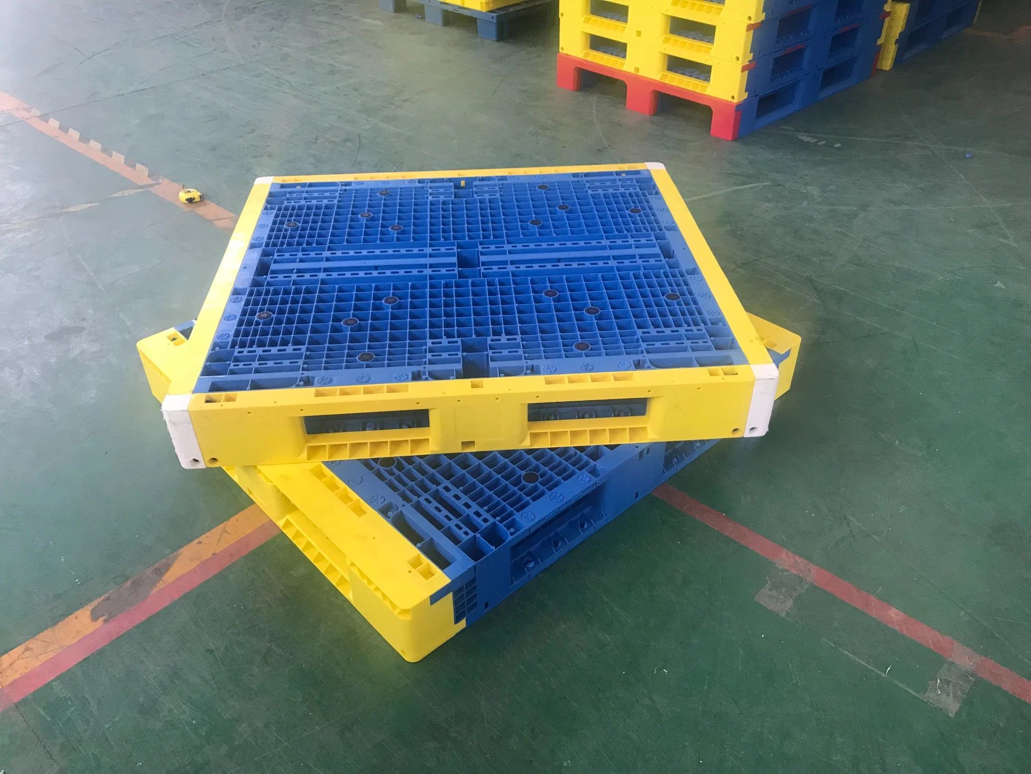 Color Variety Rackable Double-Sided Assemble Plastic Pallet Green for Handling Goods