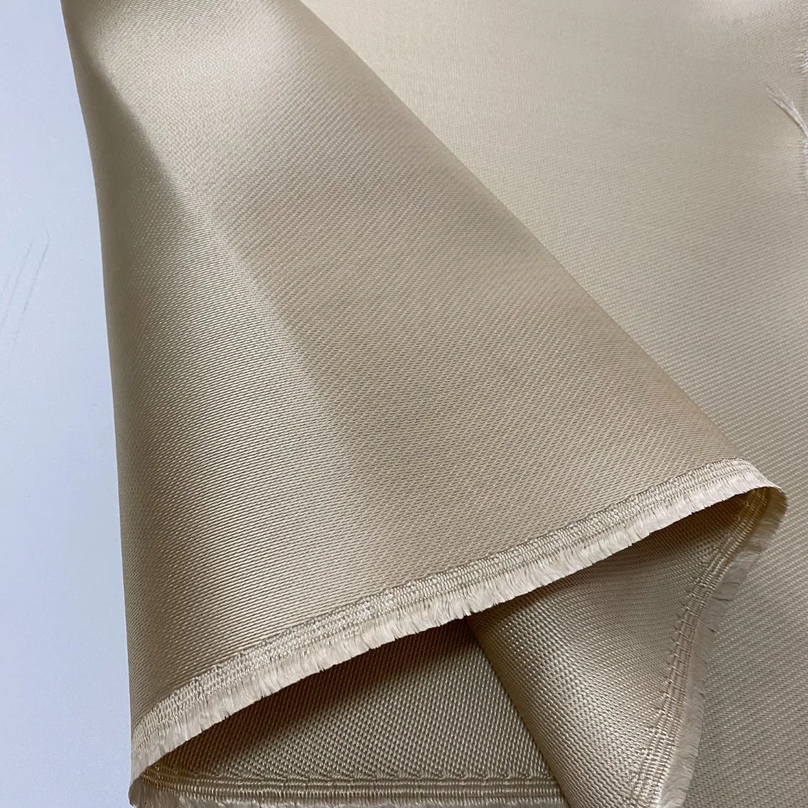 1mm&times; 92cm&times; 50m Excellent Strength and Stability 880g or 26oz Satin Woven Leached High Silica Glass Cloth Silica Fiber Fabric