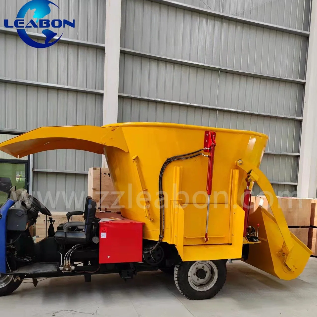 Agricultural Farm Use Tmr Feeding Mixer Cattle Sheep Feed Processing Machine