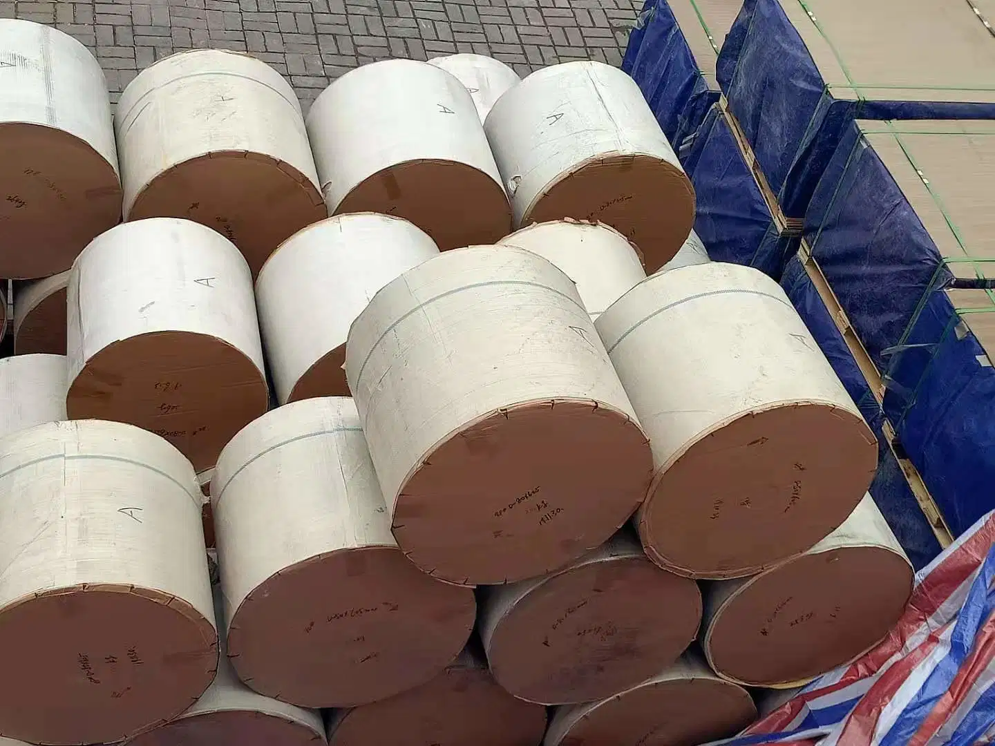 China papel Kraft aislante de alta calidad rollo Jumbo para el bobinado del transformador