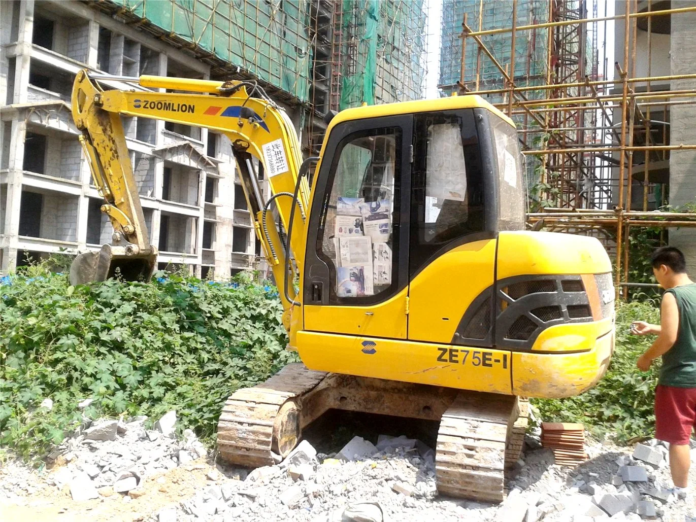 21 Ton Excavate Machine with 0.9cbm Bucket Ze215e