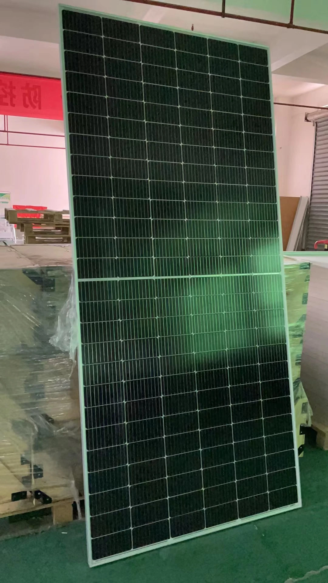 n-Type Mono Solar Panel 615W Energy Products for Solar System
