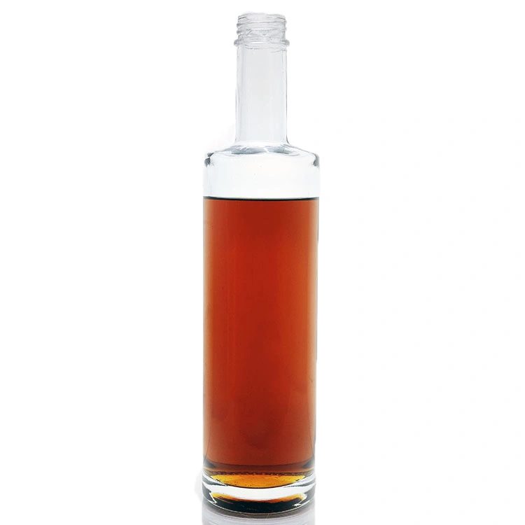 Fazendo planta Wholesale Spirits Vodka Whiskey parafuso redondo 700ml Frasco de vidro inviolável para embalagem Liquor
