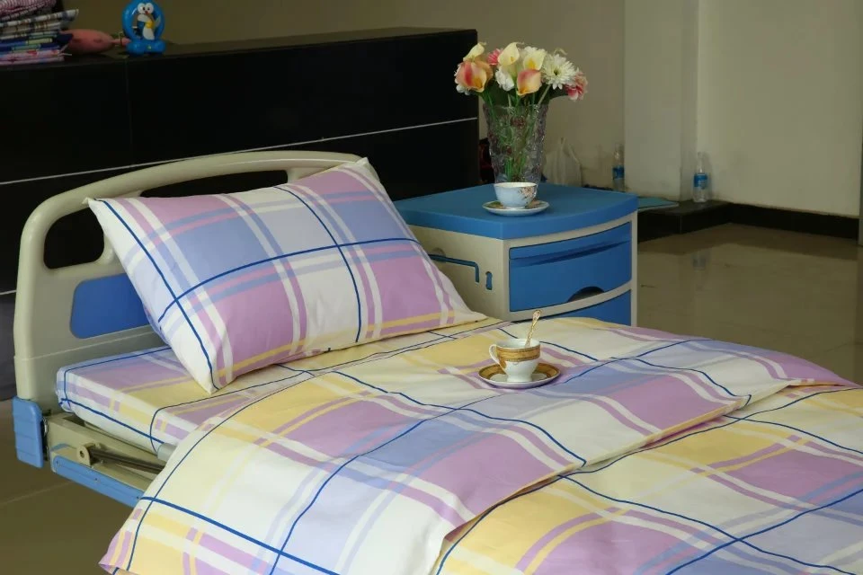 Vérifier la conception de la housse de couette en pur coton pour lits d'hôpital